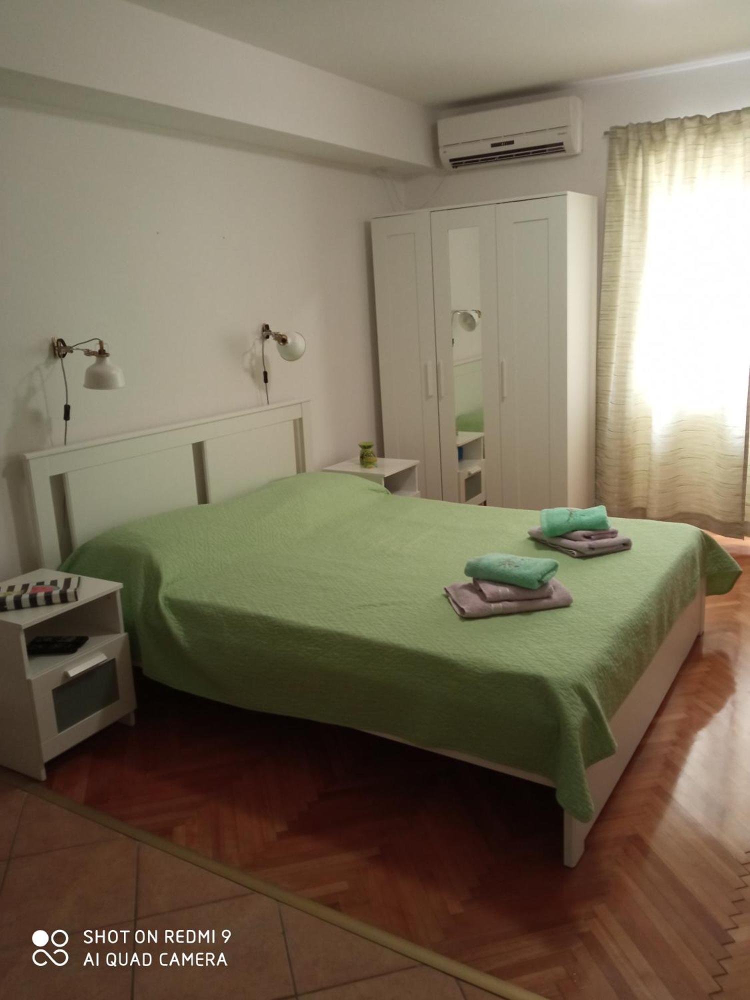 Studios Ana Mari Komiža Rom bilde